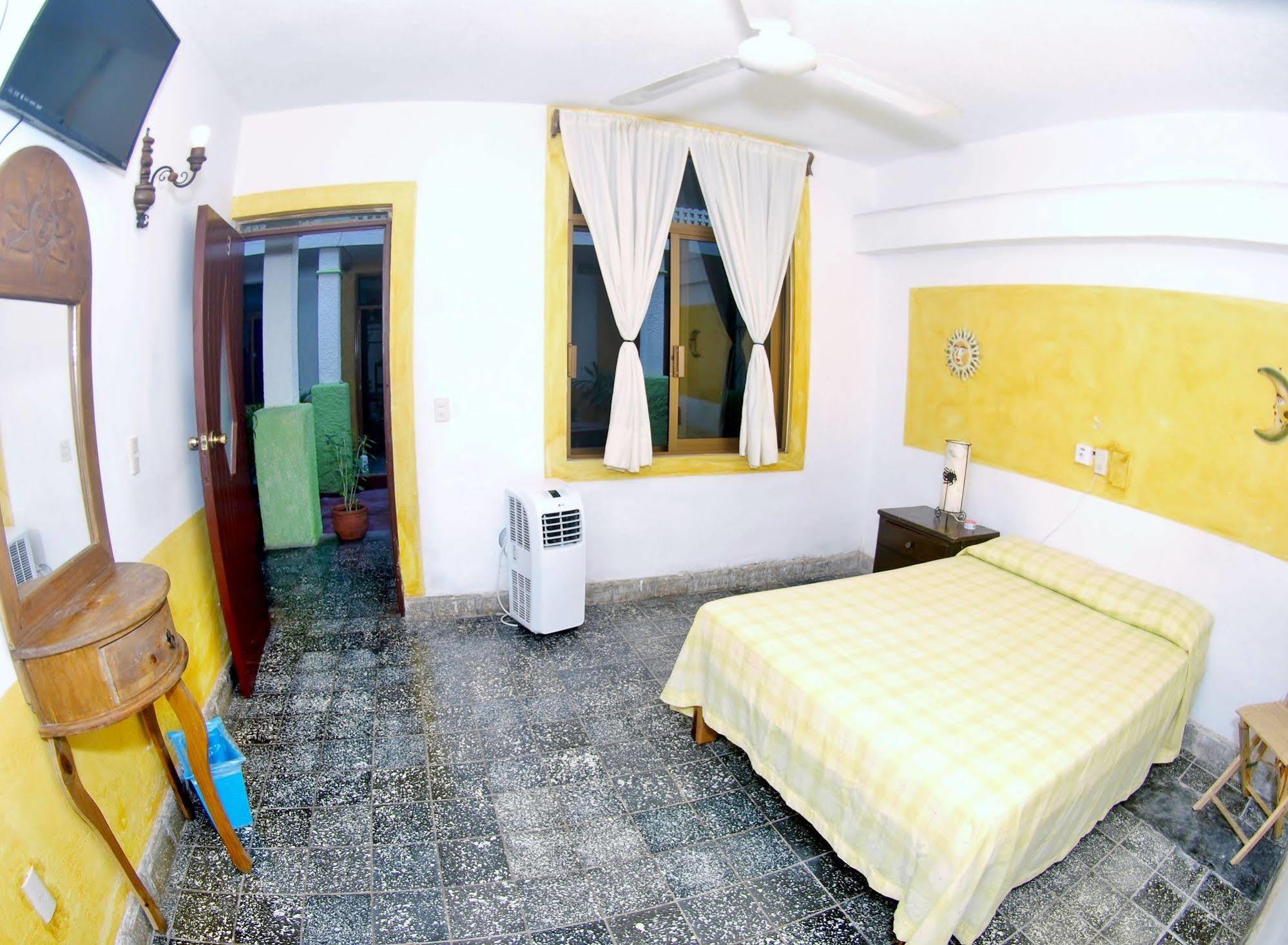 בארה דה נבידאד Hotel San Lorenzo מראה חיצוני תמונה